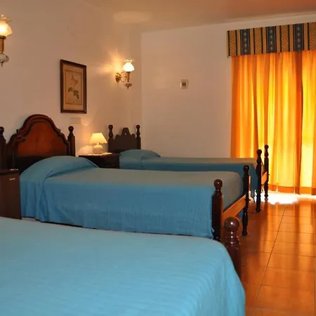 Casa de hóspedes Pensao Alegre Monte Real